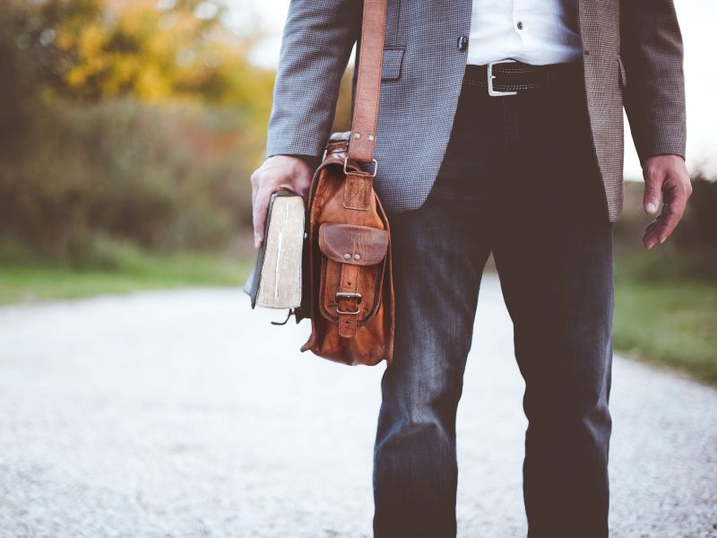 Keeping it real: bringing practical dimensions into online teaching 