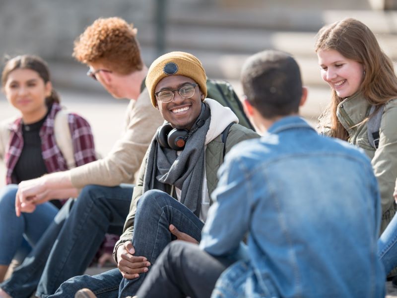 WhatsApp and campus trails: supporting students in building peer-support networks