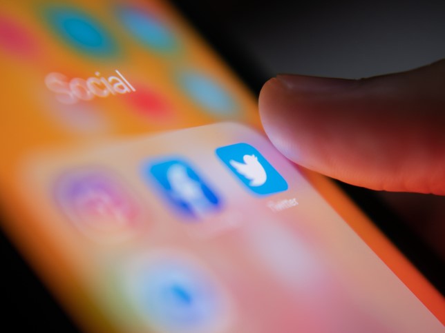 The 10 commandments of academic Twitter