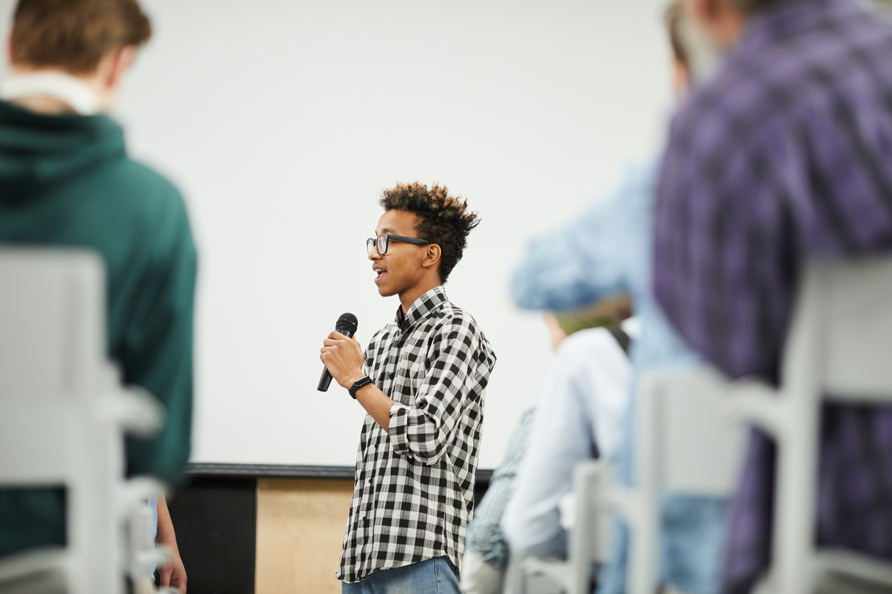 Spruce up lectures to capture the interest of all students 