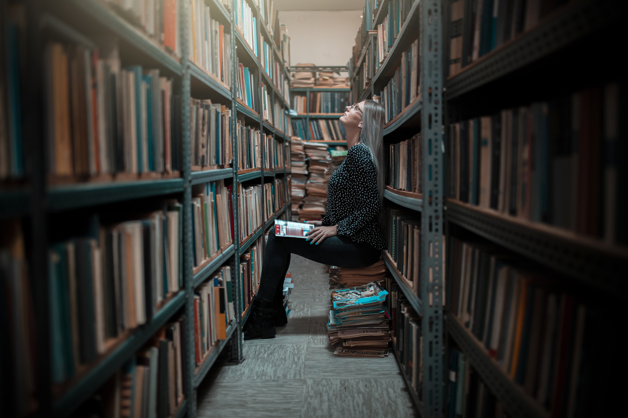 How to teach primary source literacy skills in universities 