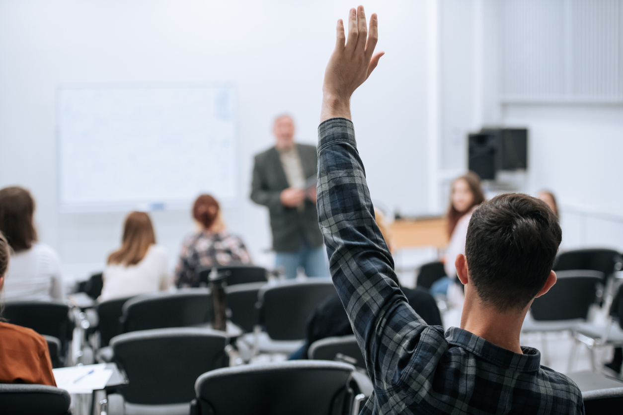 How to use YouTube videos in a flipped classroom system