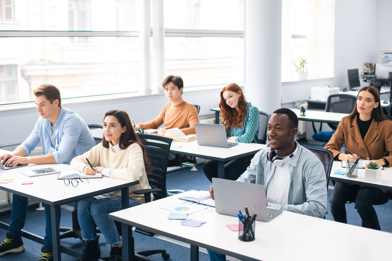 Use Etherpad to improve engagement in large transnational classes