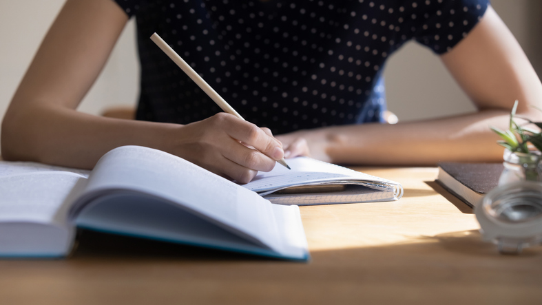 How to navigate the PhD thesis