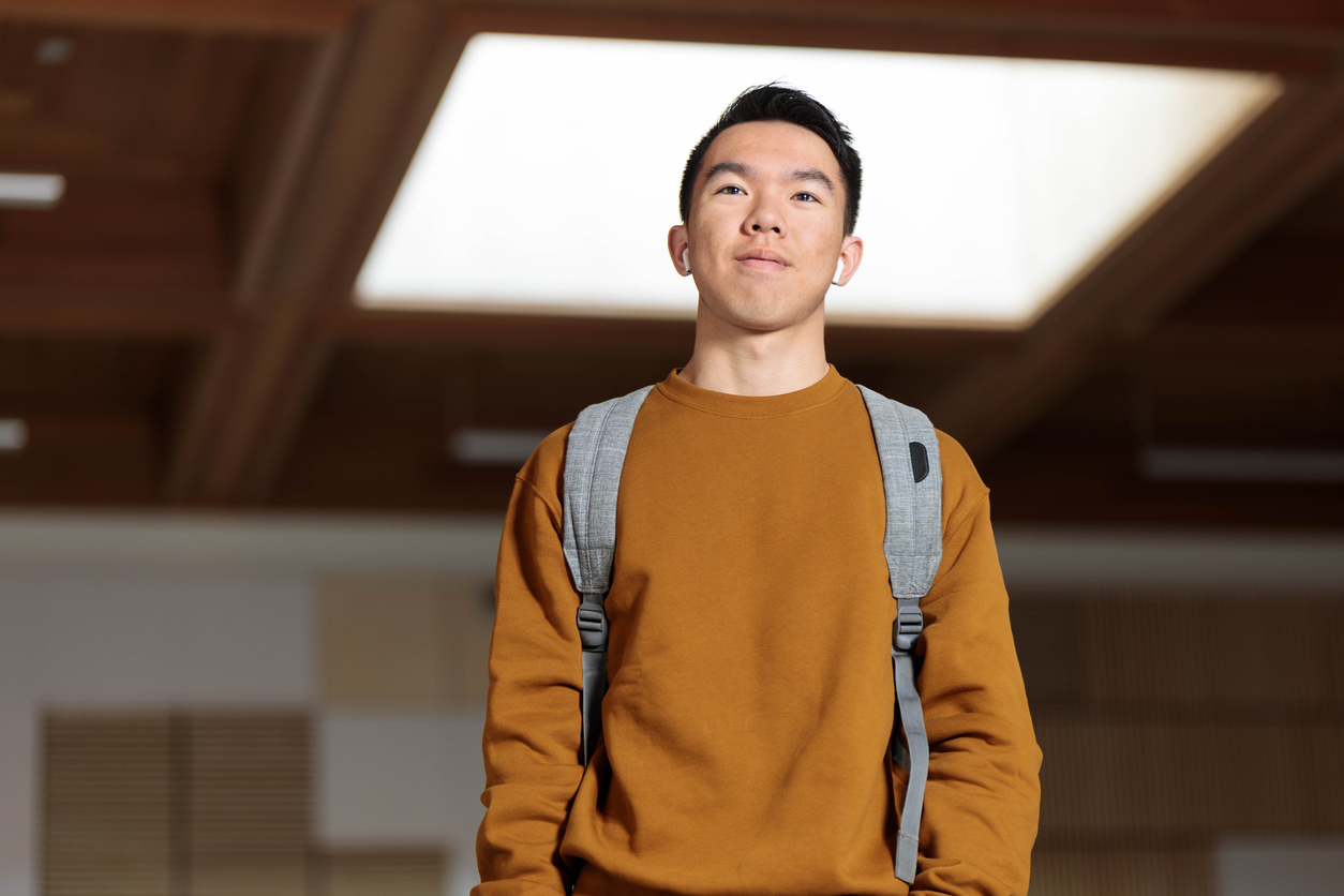 How do we make it easier for refugees to be admitted to universities?