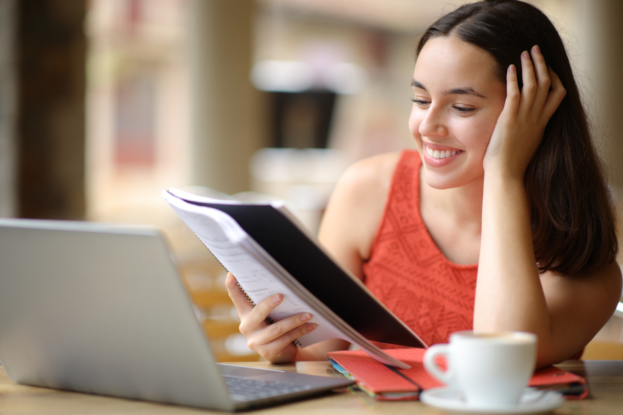 Effective ways to keep online language students motivated