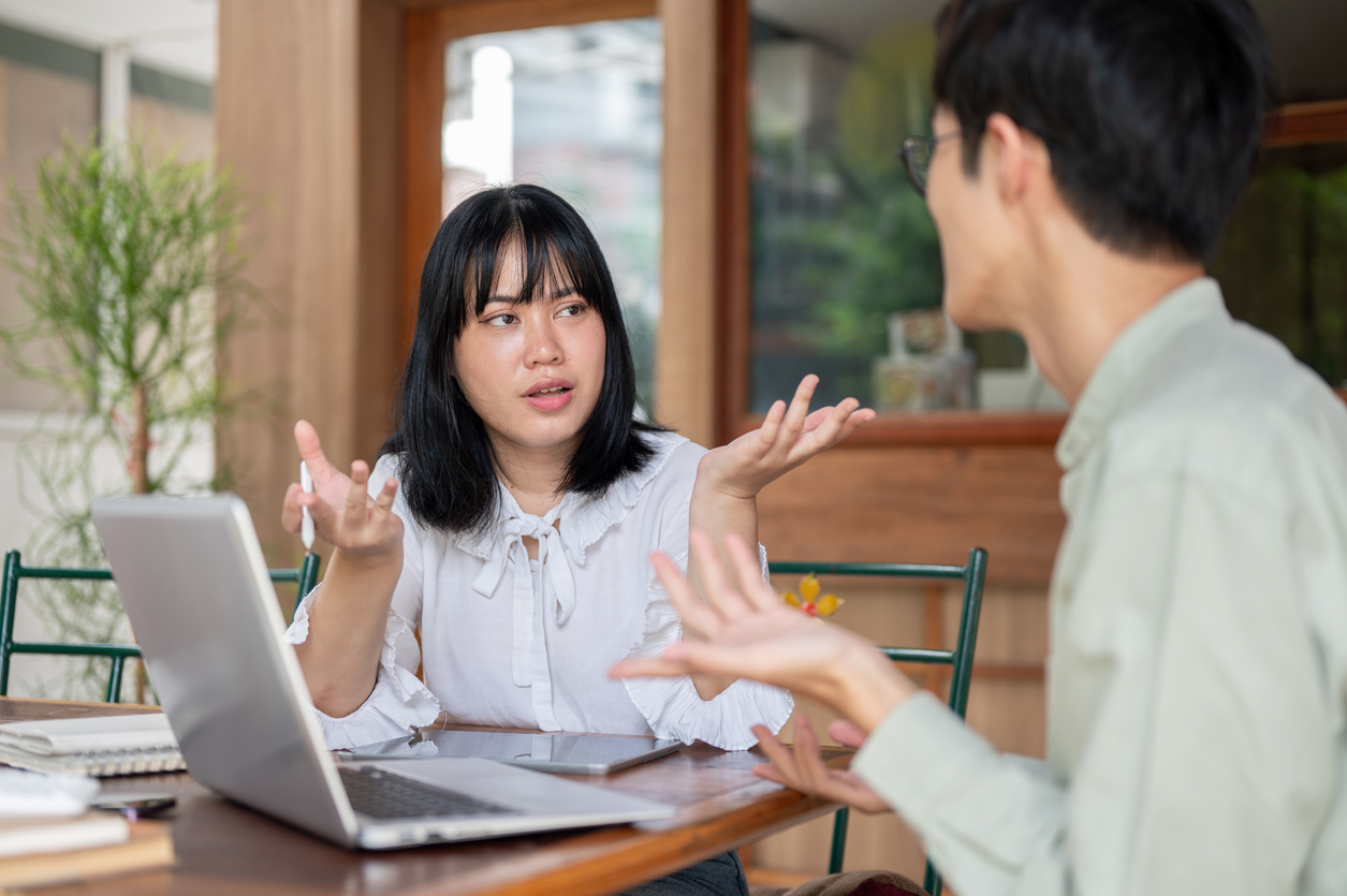 Using philosophy to enhance online students’ critical thinking skills
