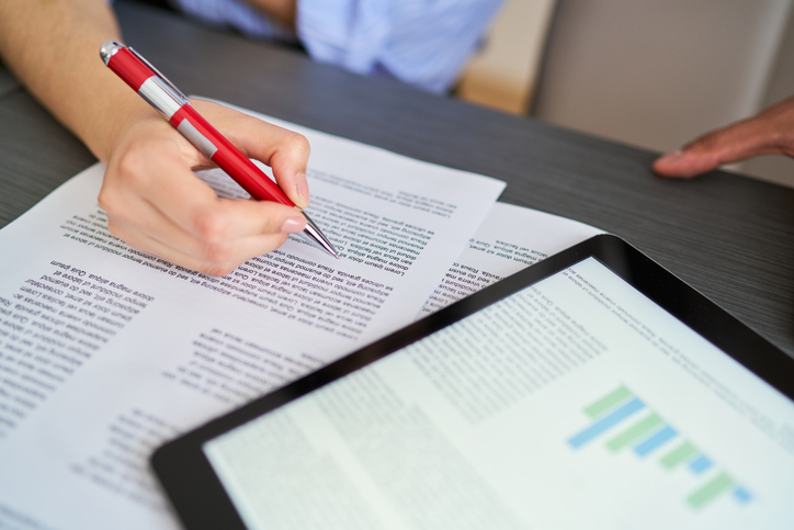 The pros and cons of peer reviewing