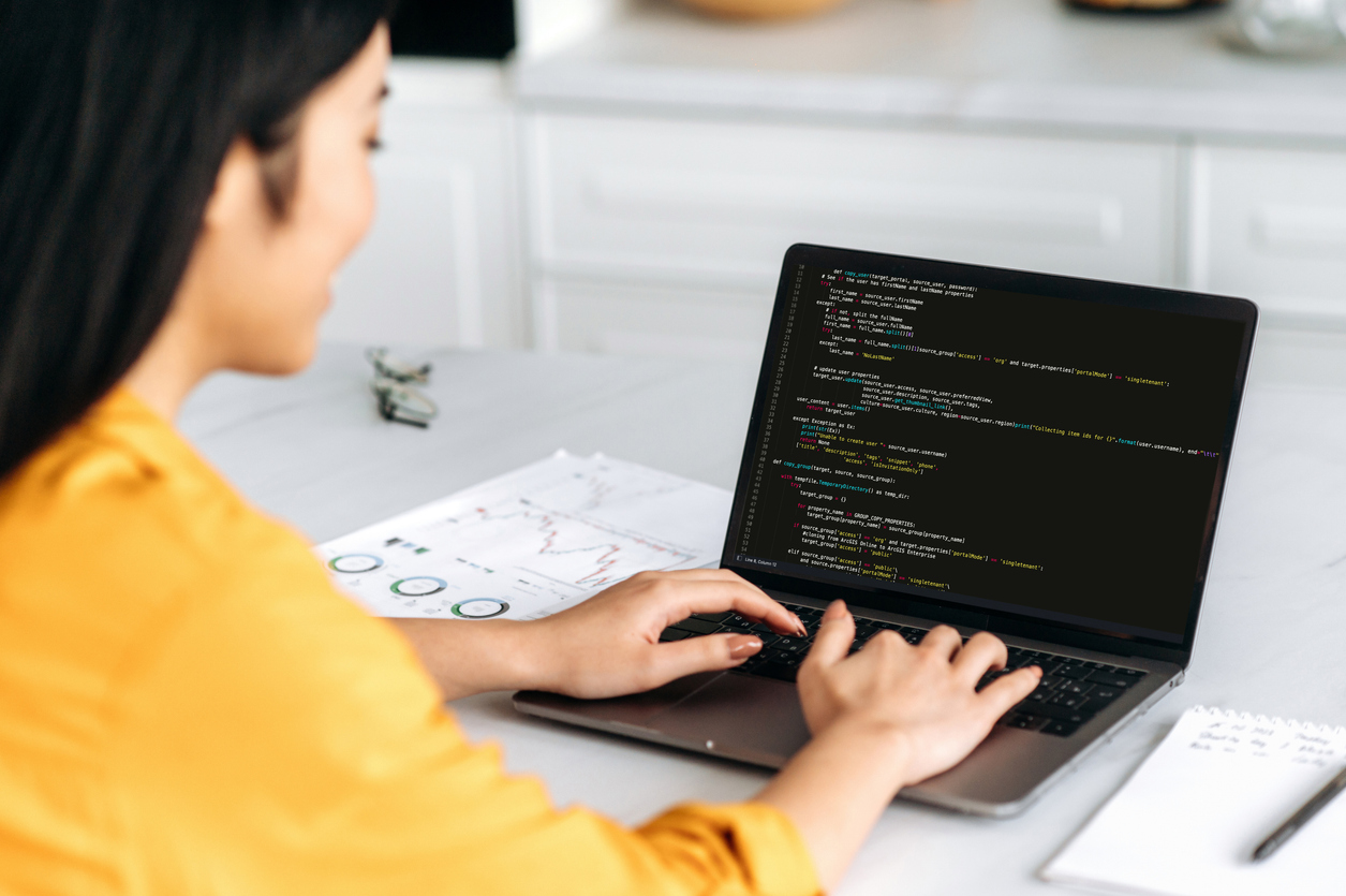 Authentic assessment design for computer programming master’s courses