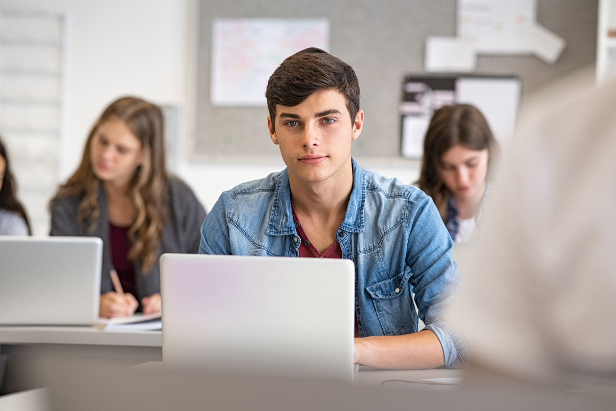 Using universal design for learning to alleviate disclosure reluctance