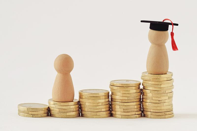 comparative financial literacy