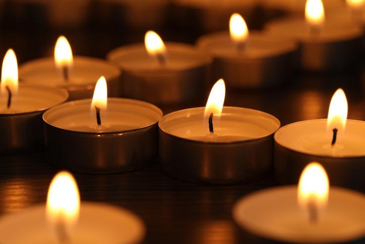 Lit tealights